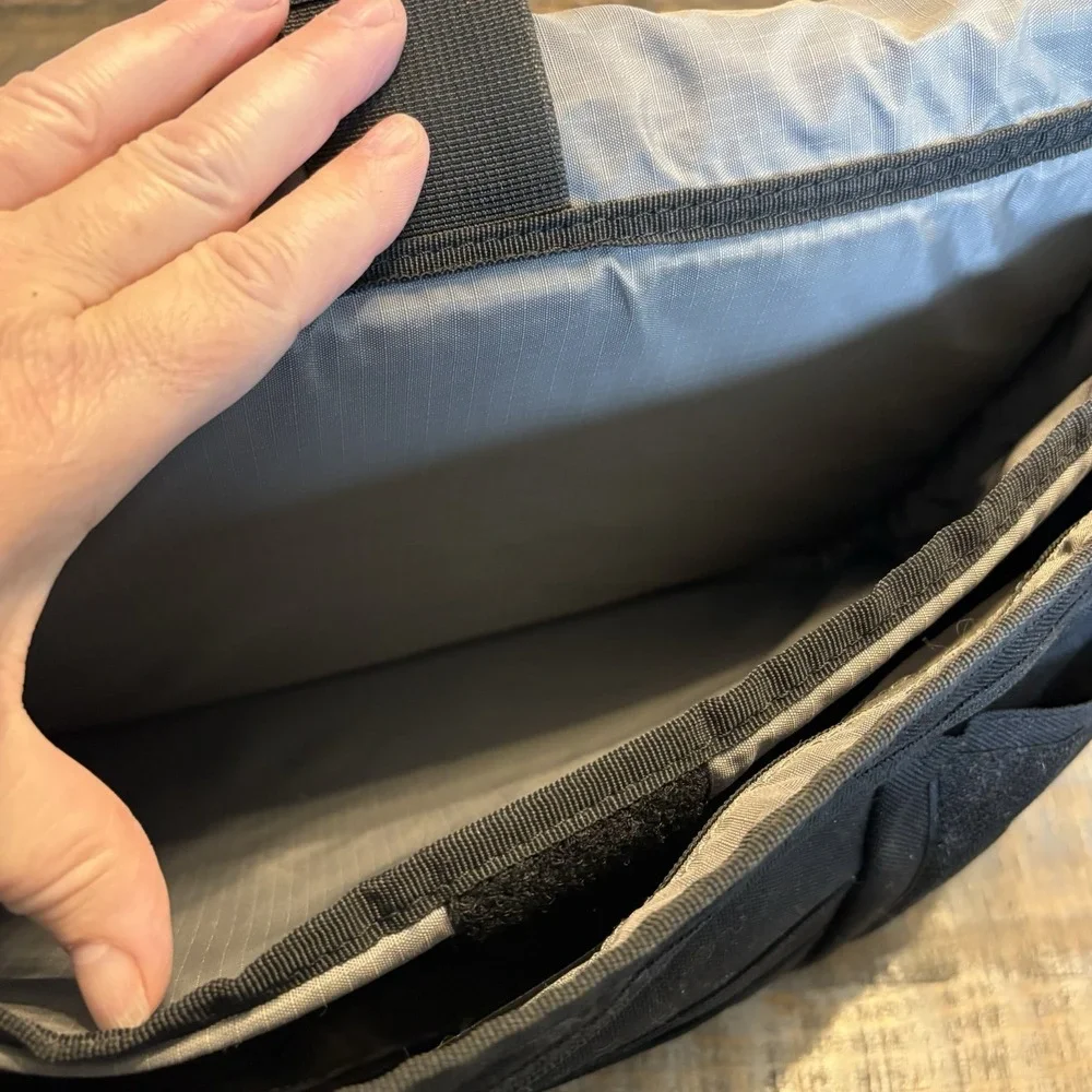 Tenba Large Laptop Messenger Bag Black Camera Padded Strap - PREOWNED